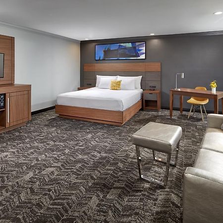 Studio Inn & Suites At Promenade Downey Exteriér fotografie
