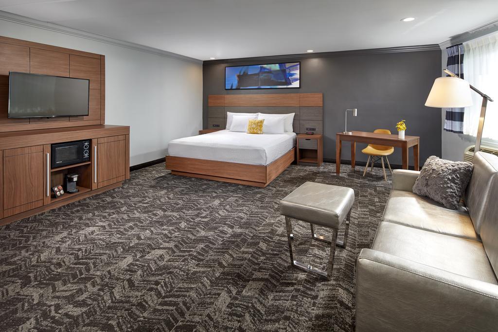 Studio Inn & Suites At Promenade Downey Exteriér fotografie