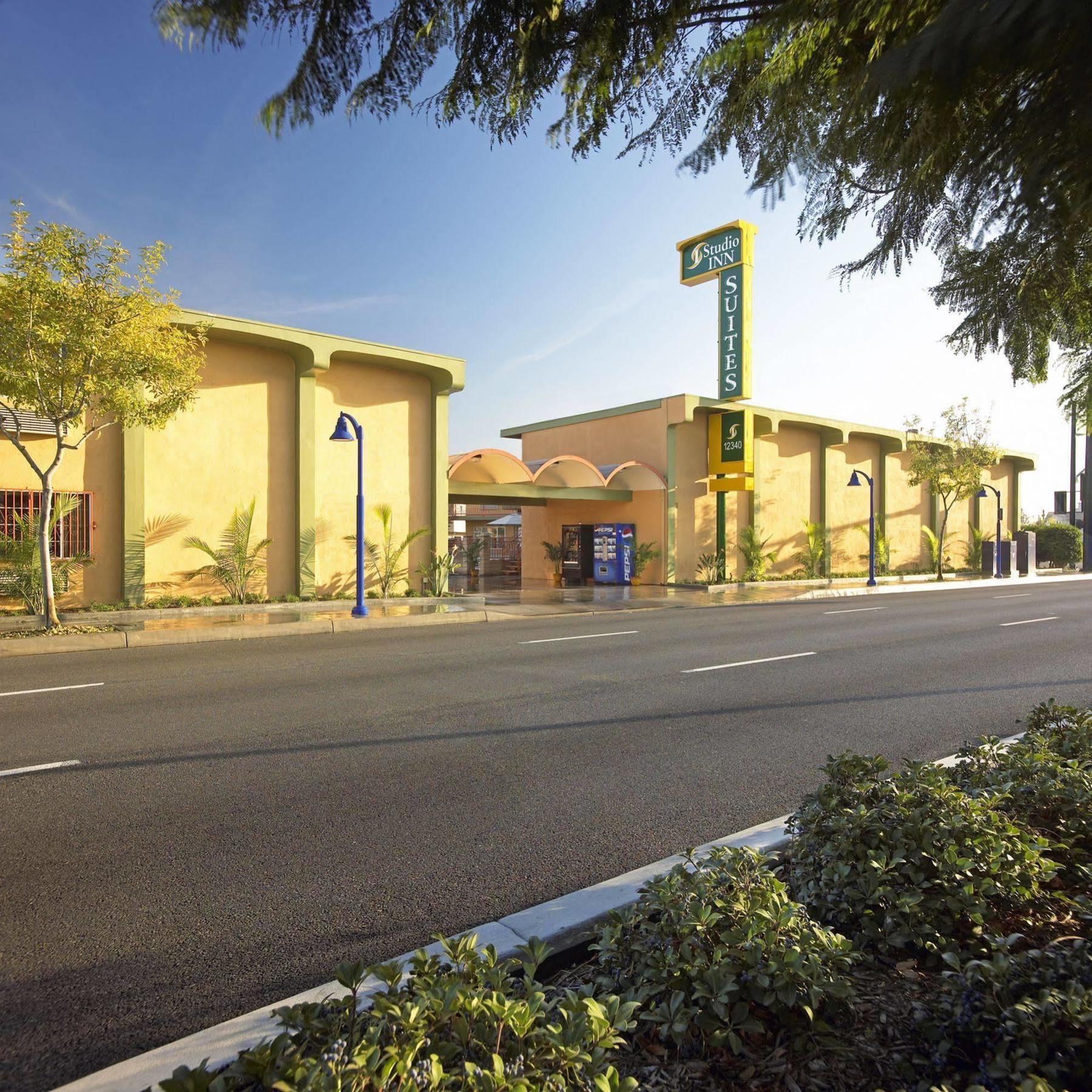 Studio Inn & Suites At Promenade Downey Exteriér fotografie